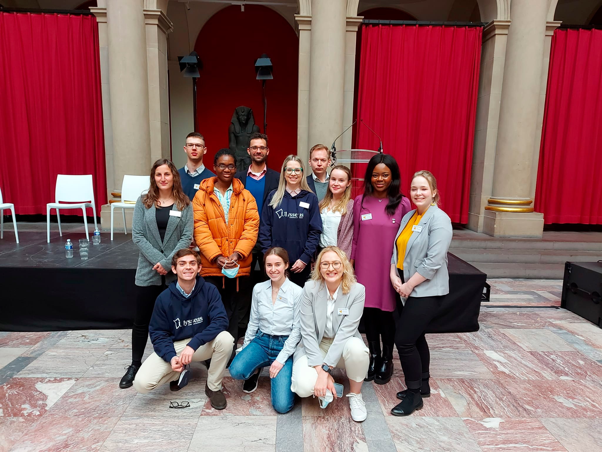 16 étudiants d’Ulysseus discutent des questions européennes et formulent des recommandations à la Commission européenne lors de l’Assemblée des étudiants européens à Strasbourg.